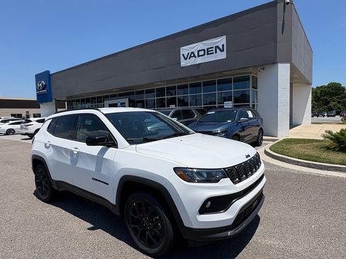 New 2026 Jeep Compass Latitude AWD/4WD image 5