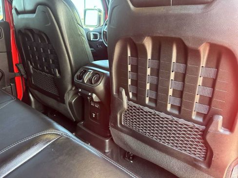 Used 2021 Jeep Wrangler Unlimited Rubicon 4xe w/ Cold Weather Group AWD/4WD image 16