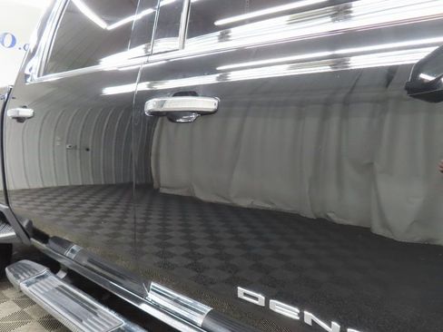 Used 2022 GMC Sierra 2500 Denali w/ Denali Ultimate Package image 32