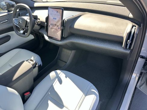 New 2025 Volvo EX30 Ultra w/ Protection Package Premier image 21