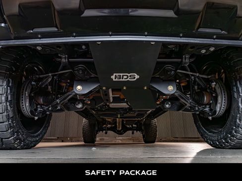 Used 2025 Chevrolet Silverado 2500 LTZ w/ LTZ Plus Package AWD/4WD image 12