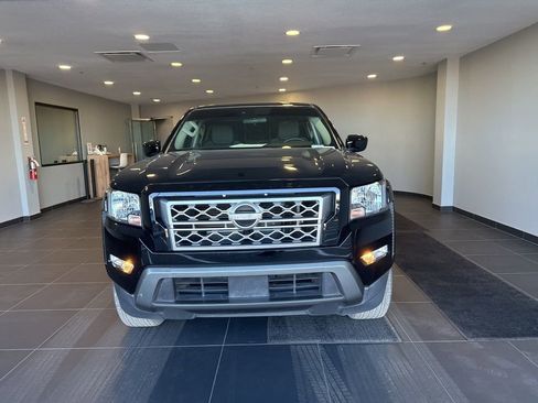 Used 2022 Nissan Frontier SV w/ Technology Package image 2