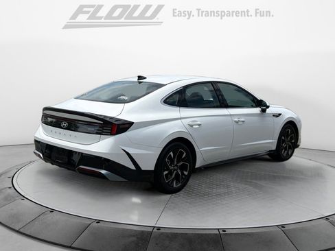 Used 2024 Hyundai Sonata SEL FWD image 9