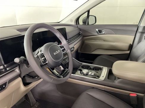 New 2026 Kia Carnival EX image 22