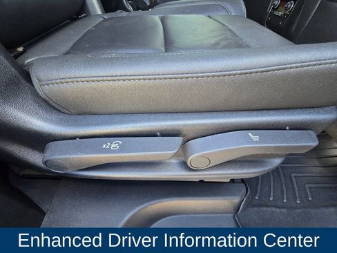 Used 2022 Chevrolet Tahoe LT w/ Luxury Package AWD/4WD image 13