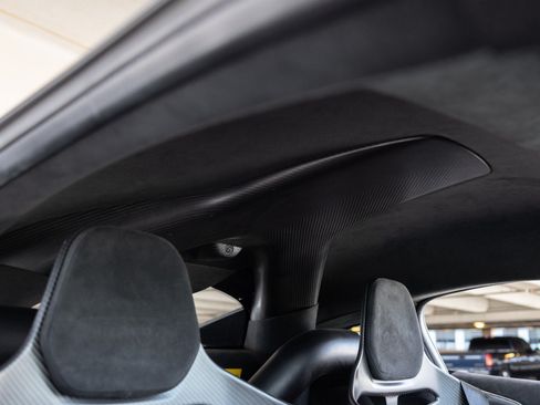 Used 2020 McLaren 620R RWD image 67