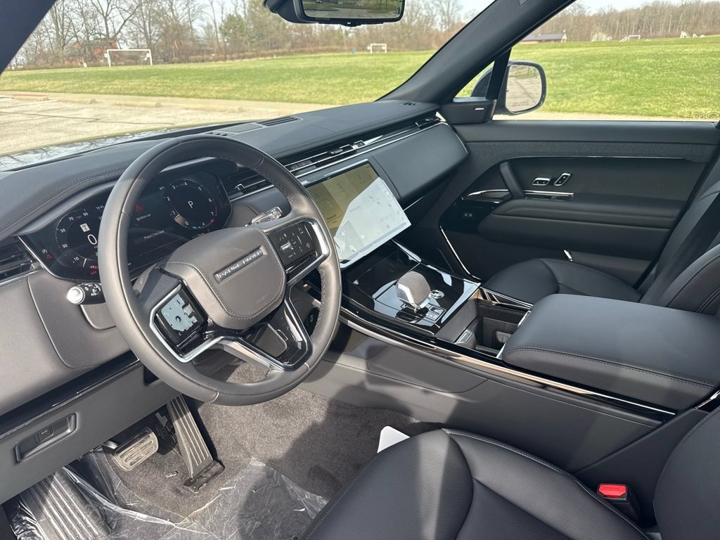 New 2026 Land Rover Range Rover Sport SE AWD/4WD image 12