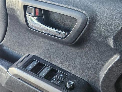 Used 2022 Toyota Tacoma TRD Sport w/ Technology Package AWD/4WD image 6