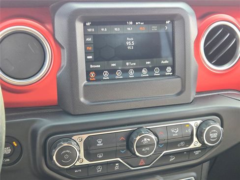 Certified 2021 Jeep Wrangler Unlimited Rubicon image 27