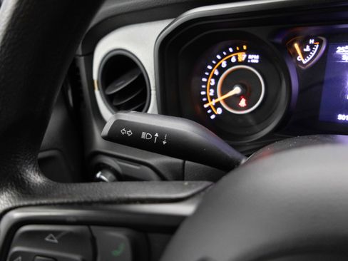 Used 2024 Jeep Gladiator Sport image 37