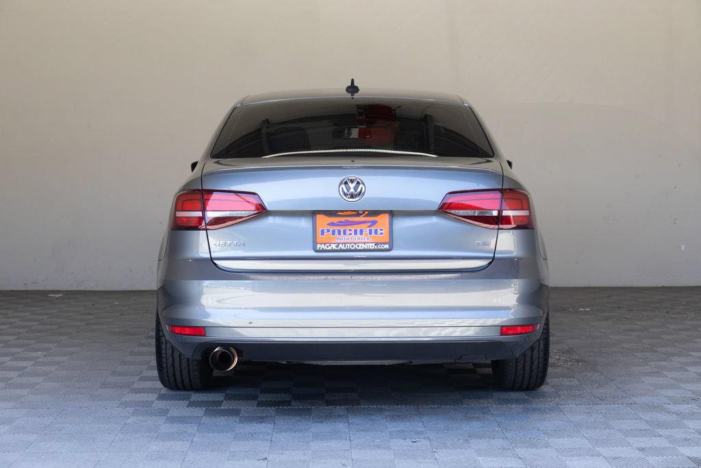 Used 2016 Volkswagen Jetta Sport FWD image 11