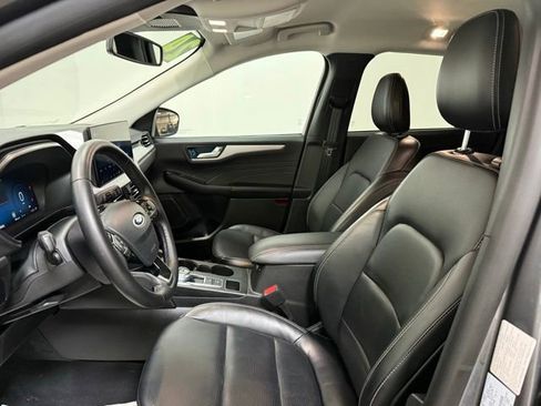 Used 2024 Ford Escape Platinum image 14