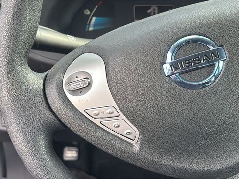 Used 2017 Nissan Leaf S image 18