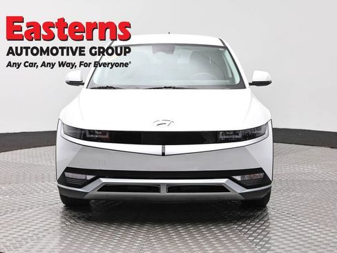 Used 2024 Hyundai Ioniq 5 SE image 2