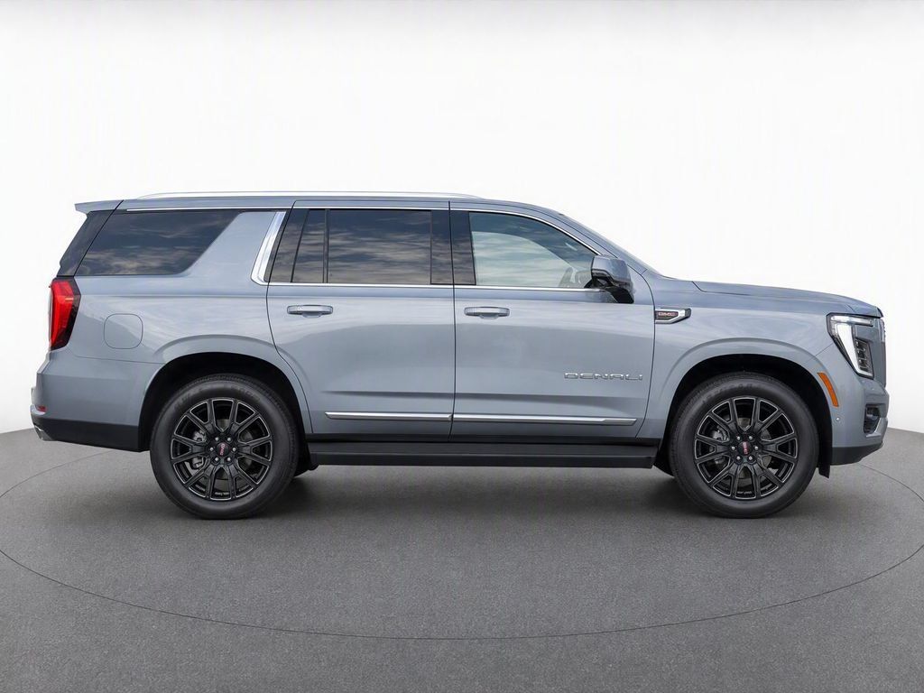 Used 2025 GMC Yukon XL Denali w/ Denali Reserve Package AWD/4WD image 11