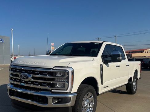 New 2026 Ford F250 Lariat w/ Chrome Package image 2