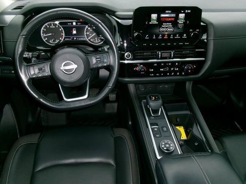 Used 2023 Nissan Pathfinder SL w/ Lighting Package (N92) AWD/4WD image 12