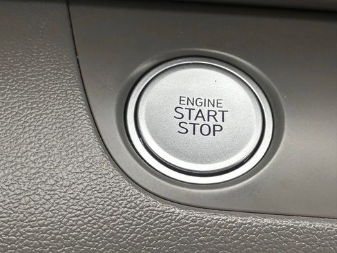 Used 2023 Hyundai Elantra SEL w/ Convenience Package image 31