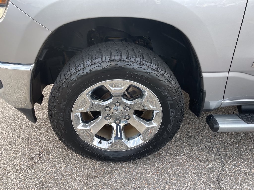 Used 2019 RAM 1500 Big Horn AWD/4WD image 9