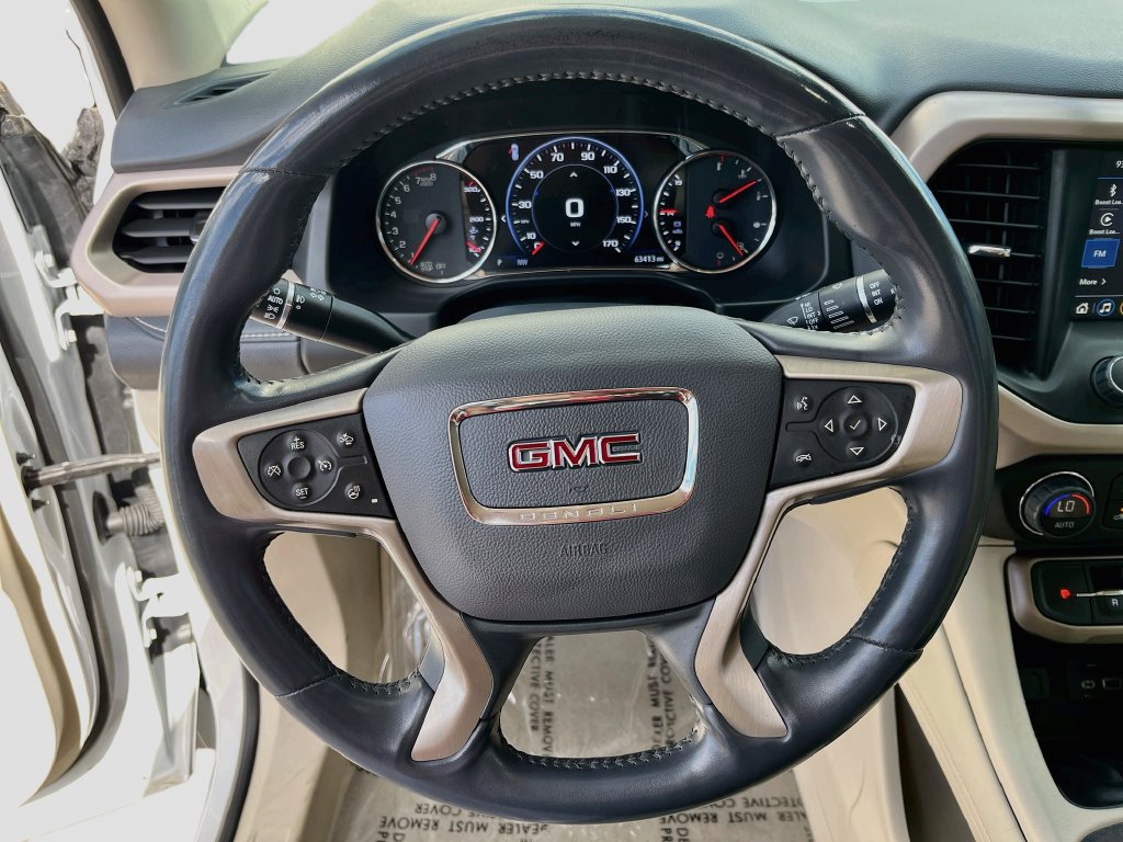 Used 2023 GMC Acadia Denali AWD/4WD image 11