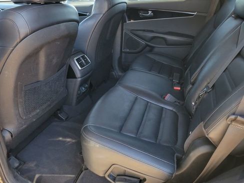 Used 2019 Kia Sorento SX w/ SX Touring Package image 8