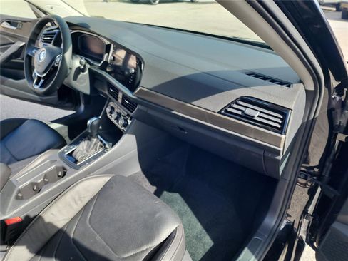 Used 2020 Volkswagen Jetta SEL Premium image 27