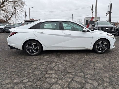 Certified 2022 Hyundai Elantra Limited image 8