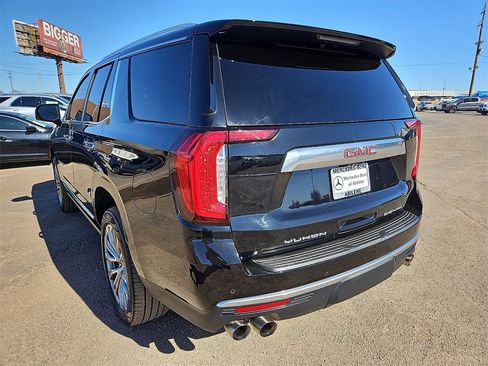 Used 2021 GMC Yukon Denali w/ Denali Premium Package image 5