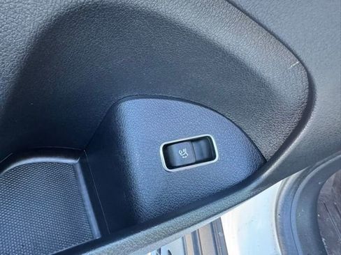 Used 2024 Mercedes-Benz GLS 450 4MATIC image 26