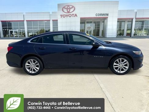 Used 2016 Chevrolet Malibu LT FWD image 6