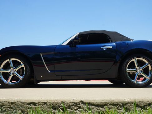 Used 2008 Saturn Sky Red Line RWD image 7