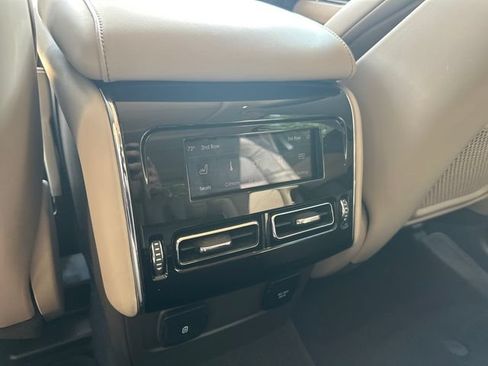Used 2021 Lincoln Aviator Reserve w/ Equipment Group 201A AWD/4WD image 23