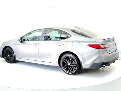 Certified 2026 Toyota Camry SE AWD/4WD image 4