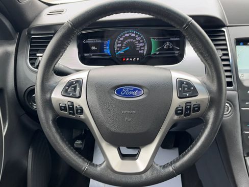 Used 2018 Ford Taurus SEL w/ Equipment Group 201A image 24