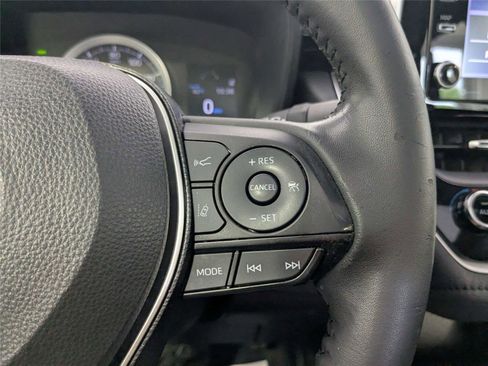 Used 2021 Toyota Corolla SE w/ SE Premium Package image 19