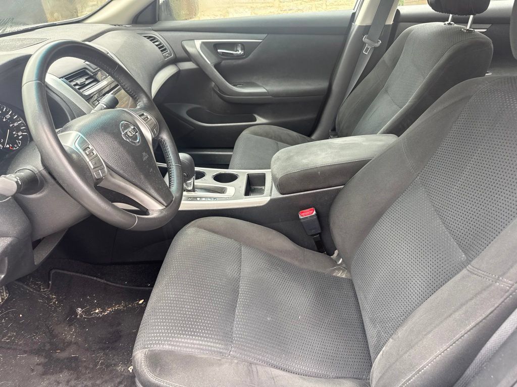 Used 2015 Nissan Altima 2.5 SV FWD image 18