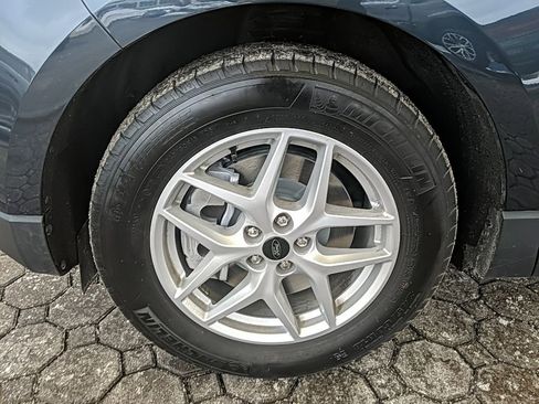 Certified 2024 Ford Edge SEL w/ Convenience Package image 11