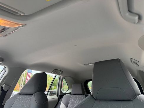 Used 2020 Toyota RAV4 XLE AWD/4WD image 50