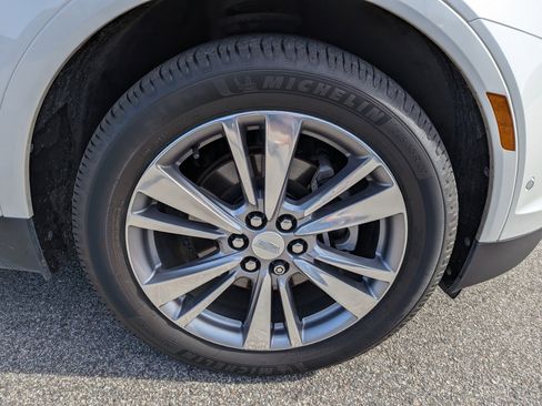 Certified 2020 Cadillac XT5 Premium Luxury w/ Platinum Package image 12