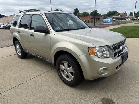 Used 2011 Ford Escape XLT w/ 202A Rapid Spec Order Code AWD/4WD image 5