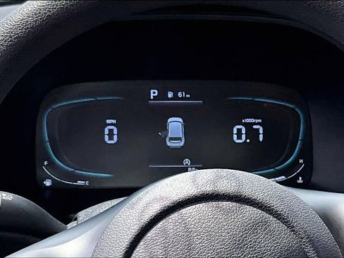 Used 2025 Kia Soul LX w/ LX Technology Package FWD image 13