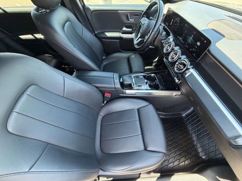 Used 2020 Mercedes-Benz GLB 250 image 11