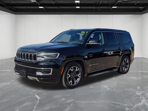 Used 2024 Jeep Wagoneer Series III AWD/4WD image 1