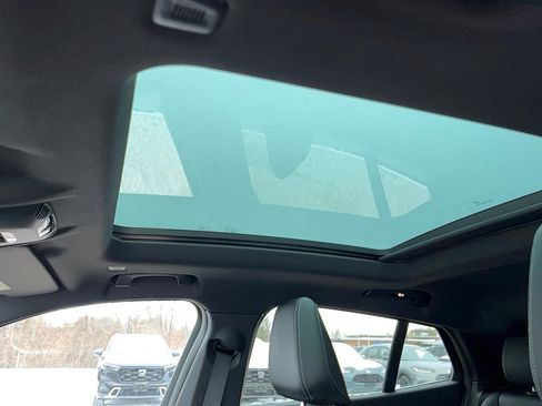 Used 2025 BMW X2 xDrive28i w/ Premium Package image 7