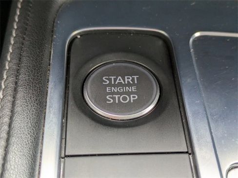 Used 2022 INFINITI QX60 Sensory w/ Cargo Package image 30