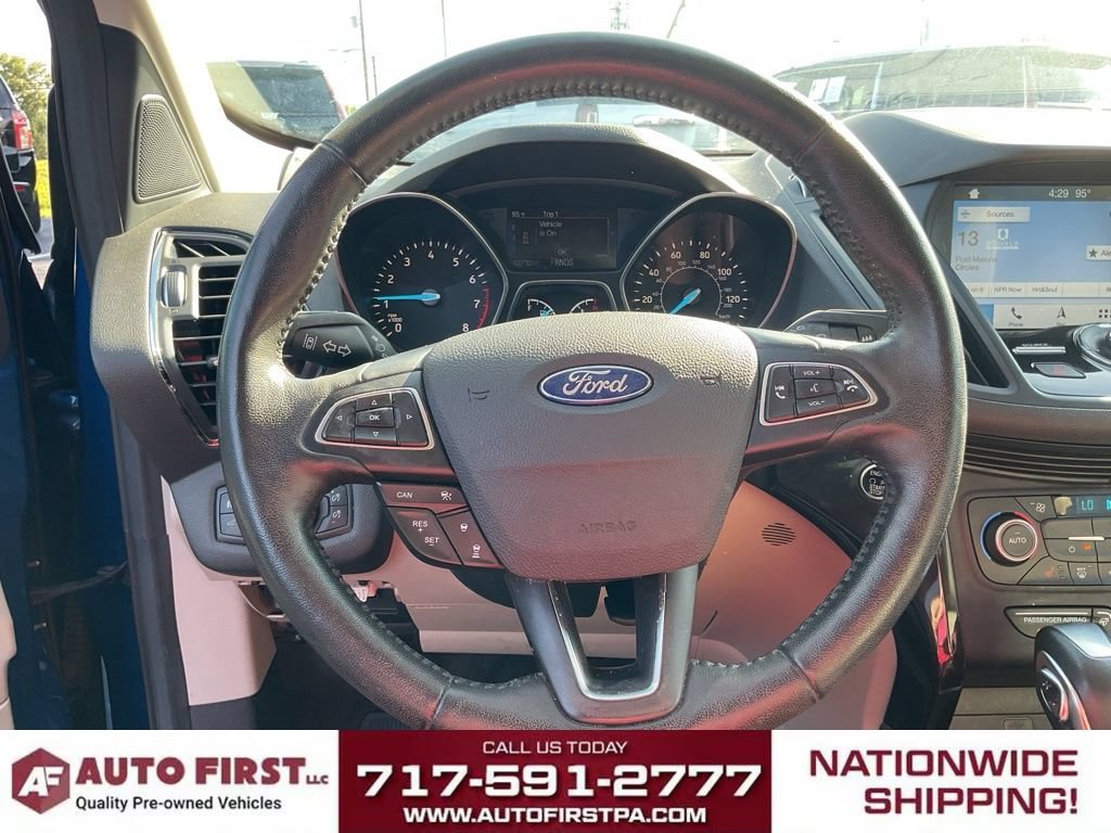 Used 2019 Ford Escape Titanium AWD/4WD image 20