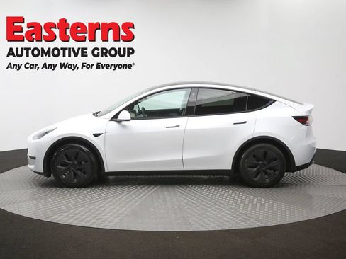 Used 2021 Tesla Model Y Long Range AWD/4WD image 54