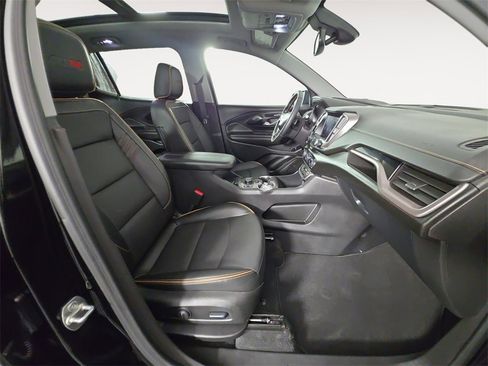 Certified 2024 GMC Terrain AT4 w/ Infotainment Package II image 15