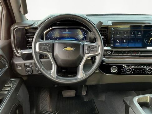 Used 2023 Chevrolet Silverado 1500 LT image 8