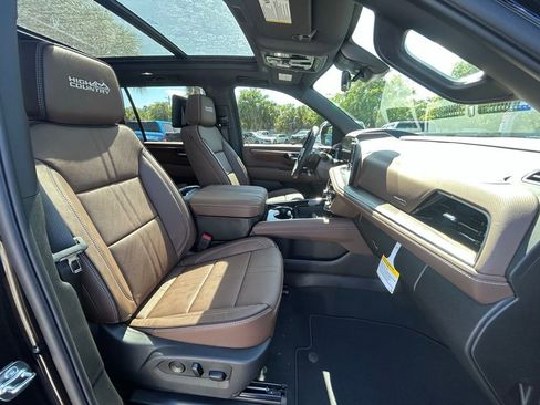 New 2026 Chevrolet Suburban High Country AWD/4WD image 23